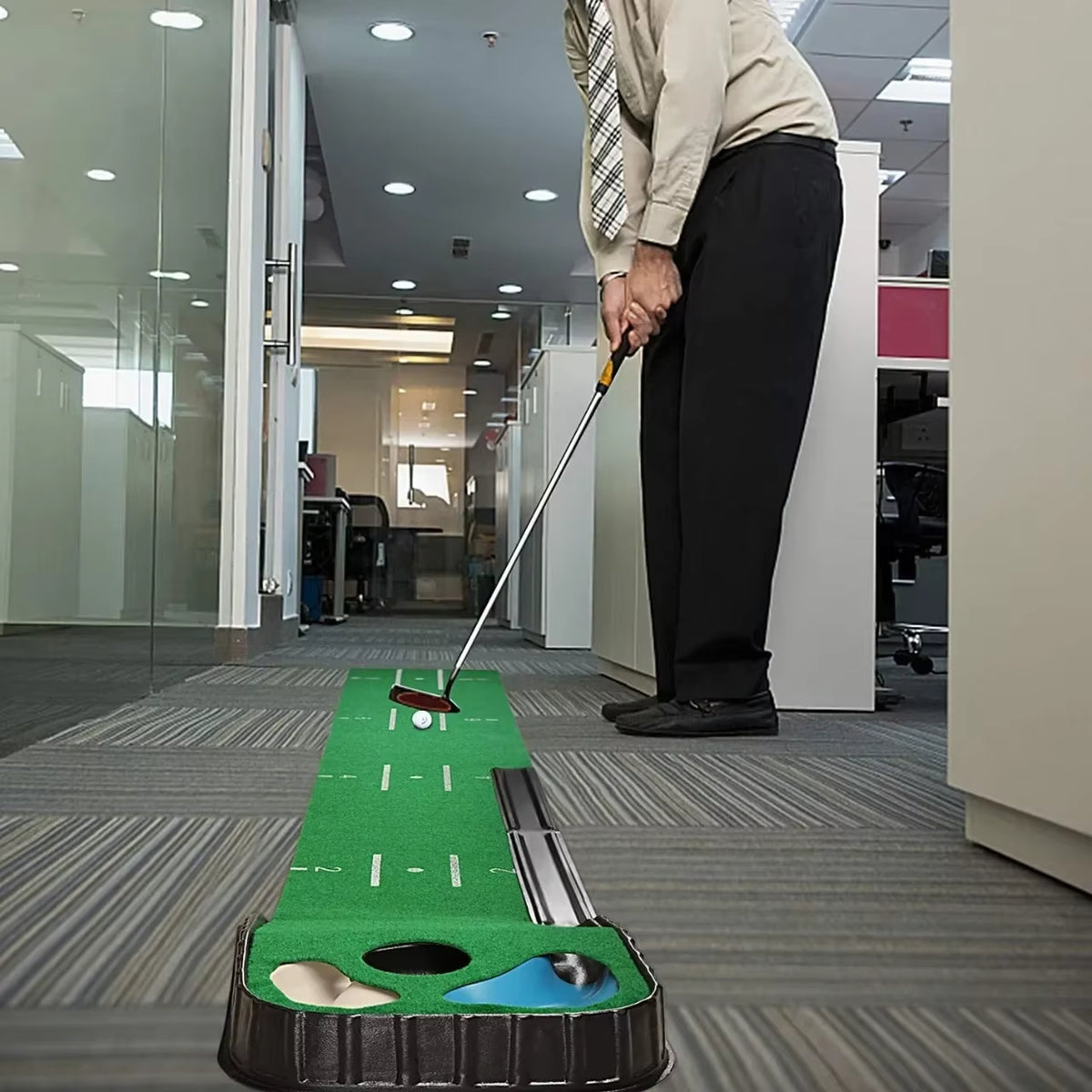 Indoor Golf Putting Mat with Ball Return – Home Putting Green Trainer